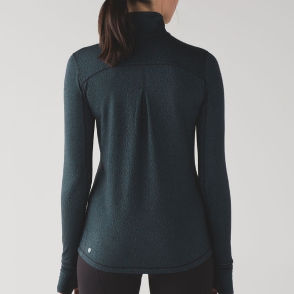 Lululemon Outrun 1/2 Zip like new